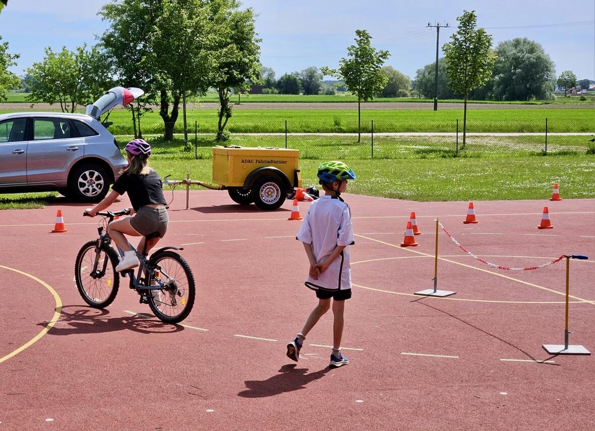 2af3d656-a5d3-46f3-bea9-cd18f7a2f0eb