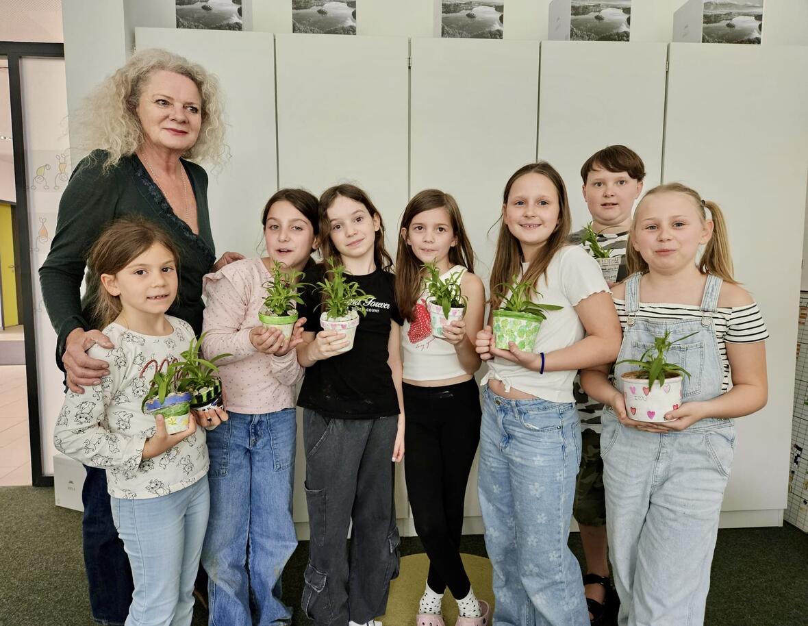 33bb8acb-1102-4877-8982-7d0e3e397f25