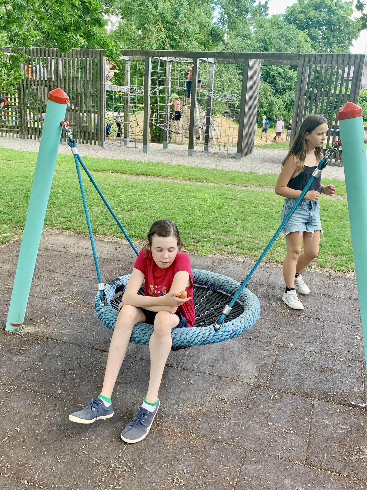 9f22e48b-4596-469c-a74f-26db31bb3deb