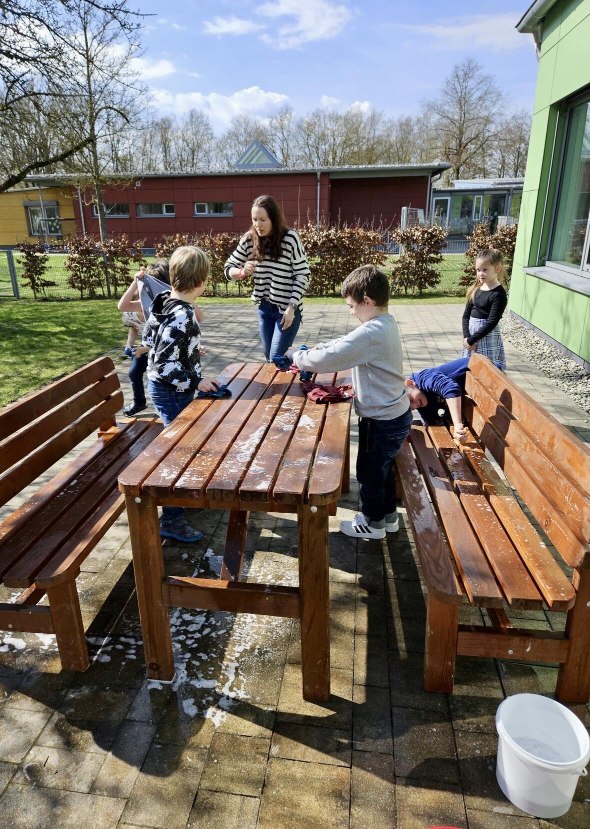 561ab40d-e125-420a-b138-3ef13b3321b6