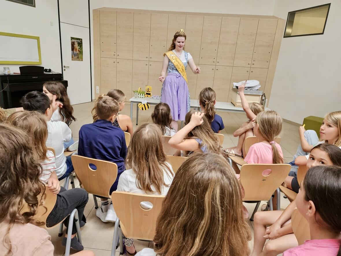 a87656eb-97c3-41f6-9adb-277aa5500fc1