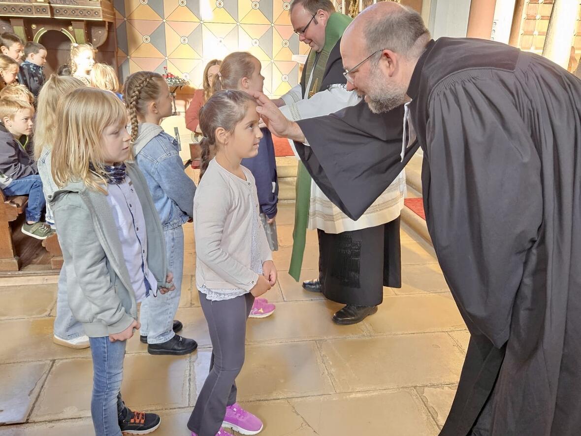 b8083b7c-ab1a-4d41-9ae6-00fec966dcd3