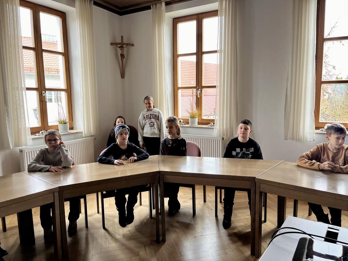 dff2c7d4-5ddd-4c1e-a48a-f87b3b14ce71