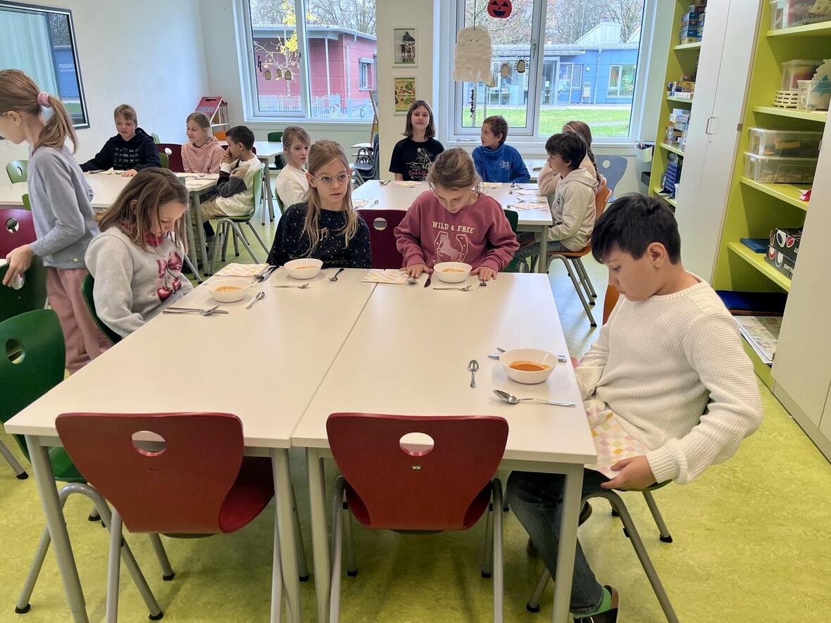 040f1702-00d9-4baa-a1ab-c76c6fd56877