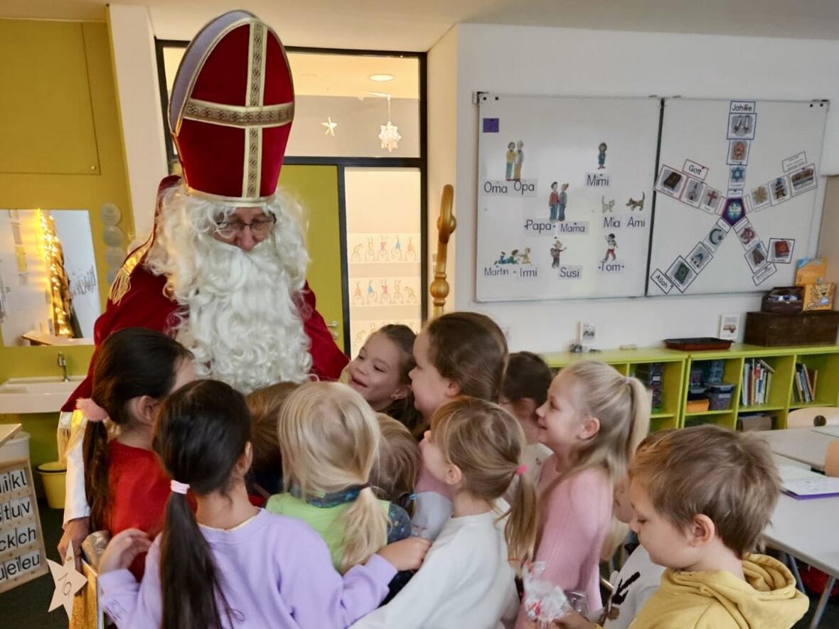 6ce546fc-68a8-42d3-8e24-85950b22938a