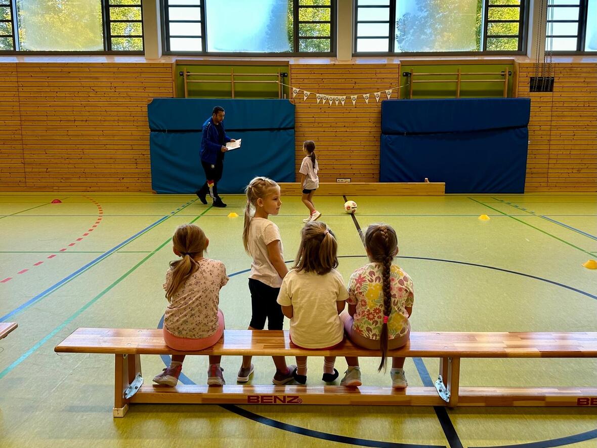 afc4ea6d-9abb-4fef-b49c-ae2ee175d34e