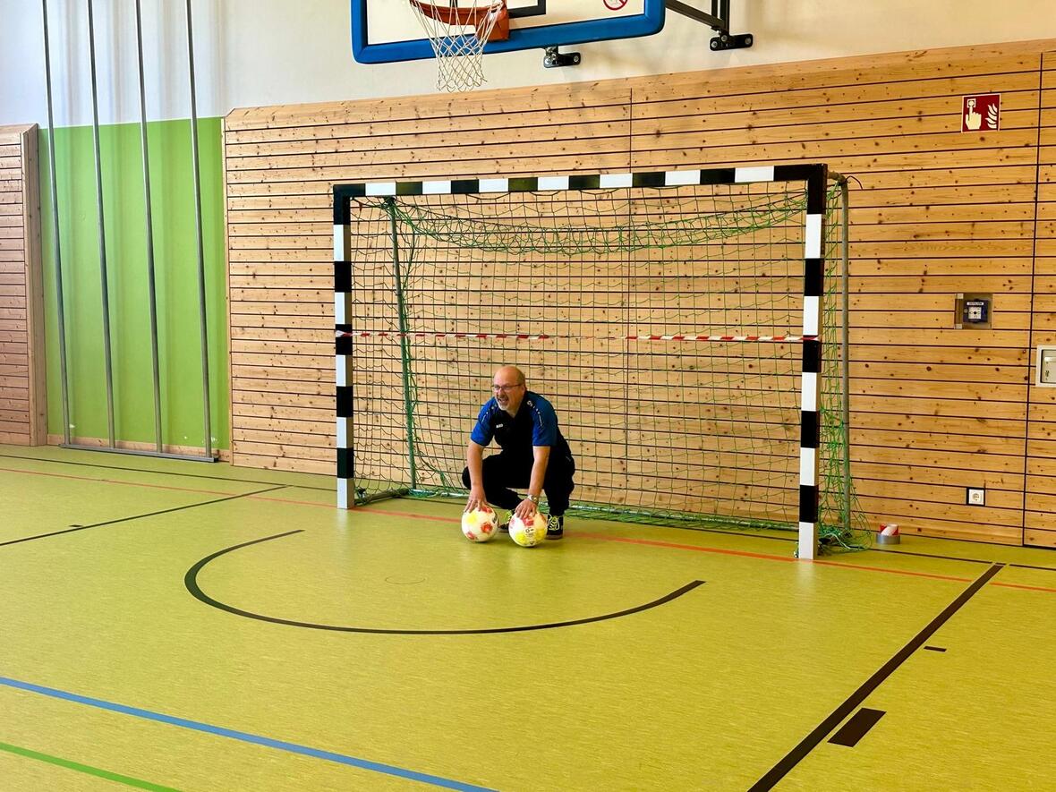 ee393146-33ce-459e-ad87-10cb5f3edbcf