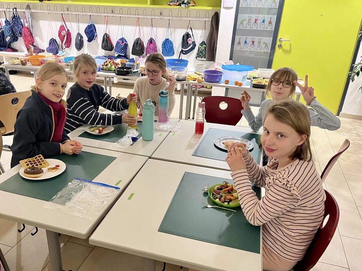 22387d33-a103-4249-b32f-f2009153c3ae