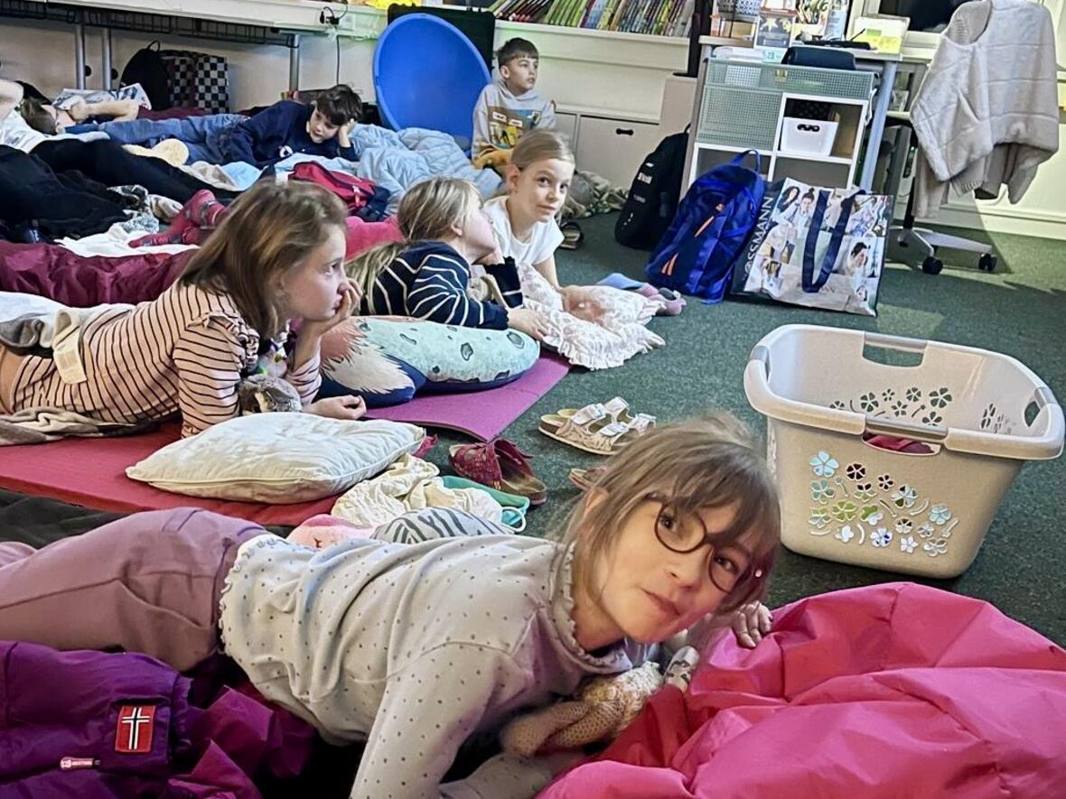 d93764ca-34ee-48ee-811b-170f7581e8c6