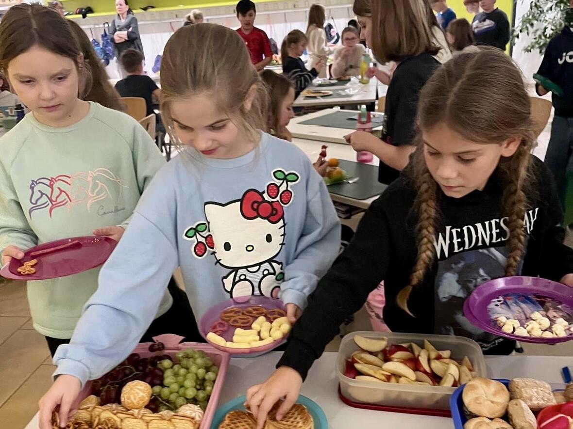 f9f1b98d-cbee-4ee4-84ca-f9ea6c6cce0b